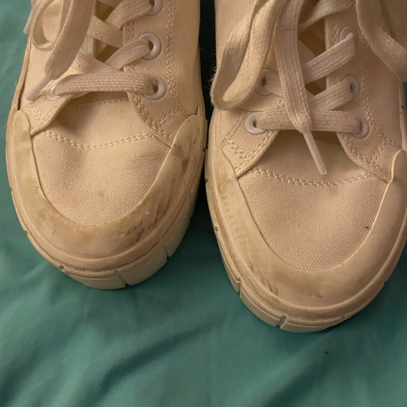 White canvas platform sneakers size 9 - Picture 5 of 6